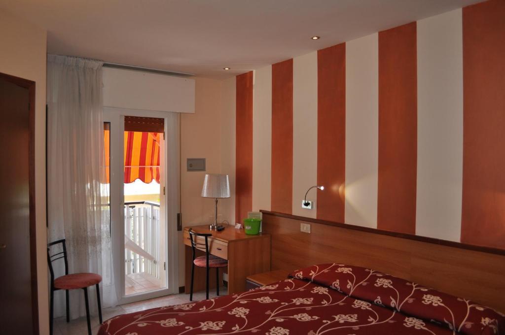 קוואלינו-טראפורטי Hotel Righetto Fronte Mare חדר תמונה