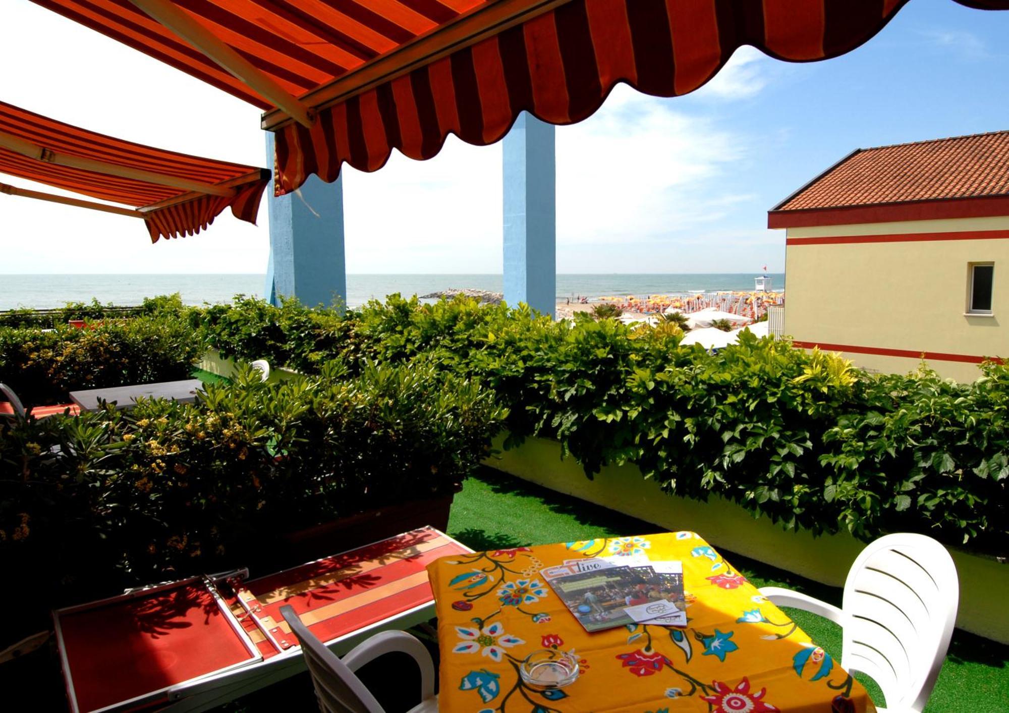 קוואלינו-טראפורטי Hotel Righetto Fronte Mare מראה חיצוני תמונה