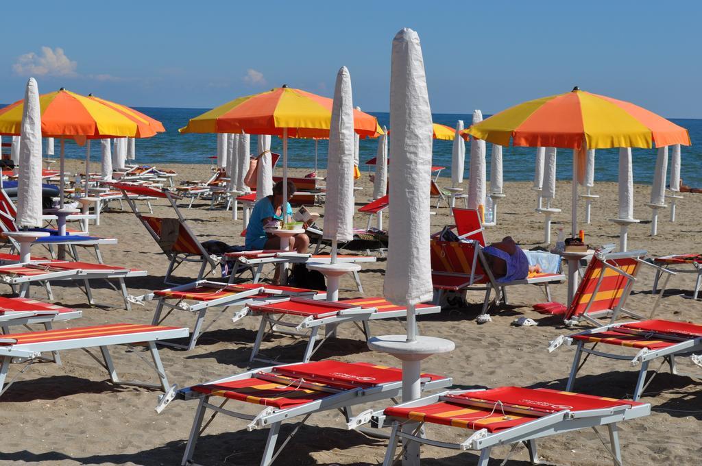 קוואלינו-טראפורטי Hotel Righetto Fronte Mare מראה חיצוני תמונה