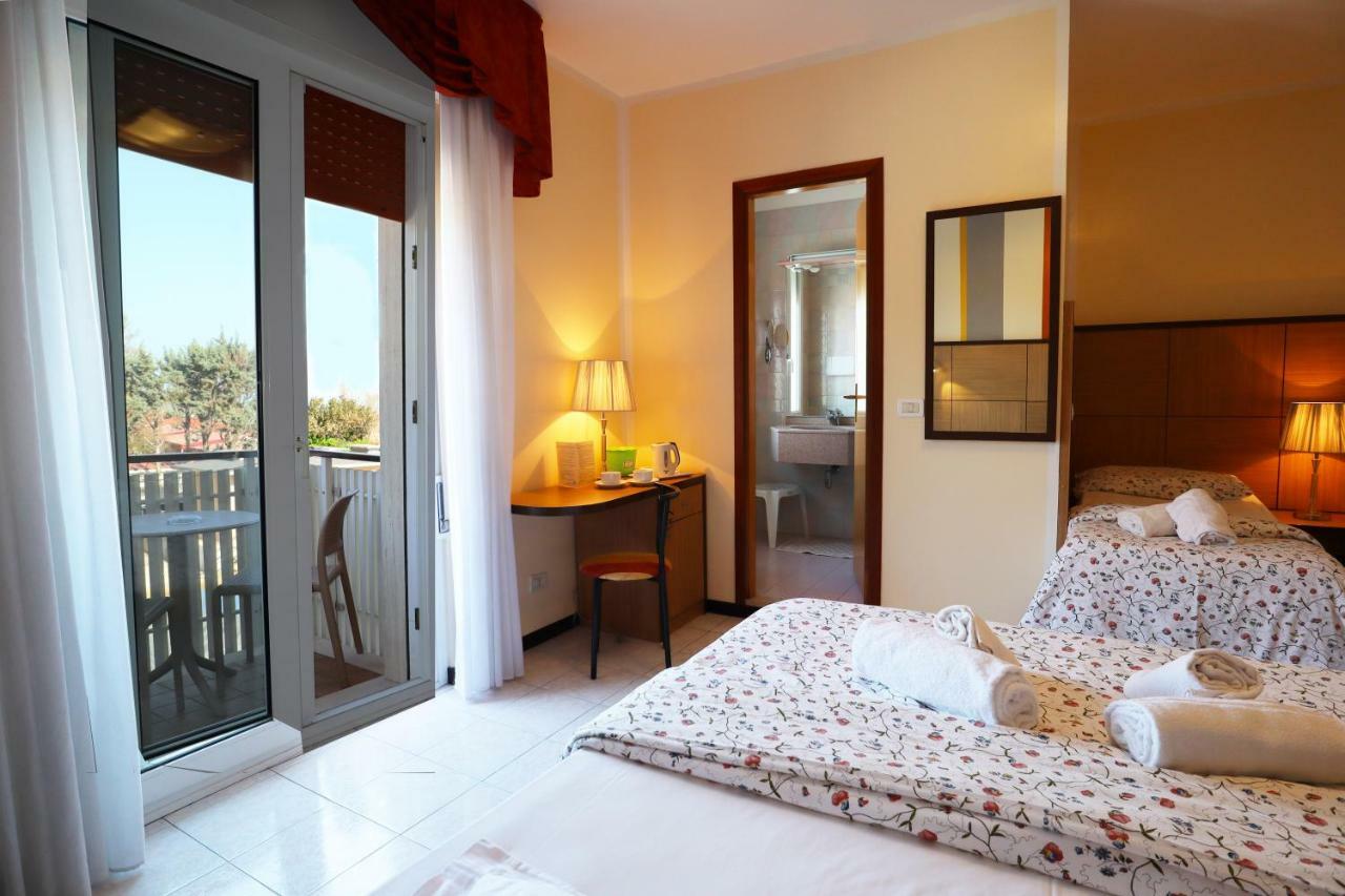 קוואלינו-טראפורטי Hotel Righetto Fronte Mare מראה חיצוני תמונה